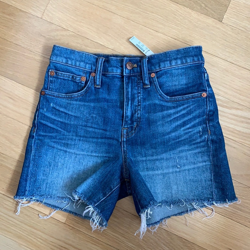 Madewell High-Rise Denim Shorts in Glenoaks Wash